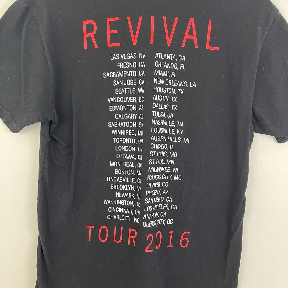 !SOLD! SELENA GOMEZ Black Revival Tour 2016 Graphic Band Tee - Picture 9 of 9